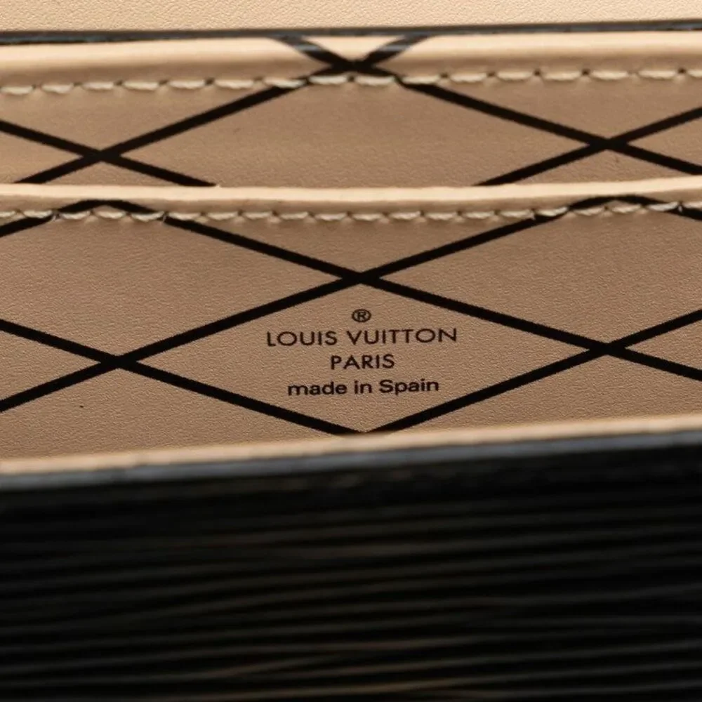 Louis Vuitton Trunk Vertical Chain Shoulder Bag
